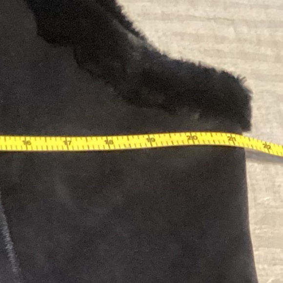 Chaps faux fur lined women’s suede vest - Picture 8 of 8